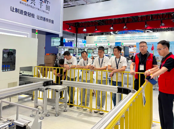 軌道智能輸送系統(tǒng)引領(lǐng)工業(yè)自動(dòng)化新浪潮6 軌道智能輸送系統(tǒng)引領(lǐng)工業(yè)自動(dòng)化新浪潮6